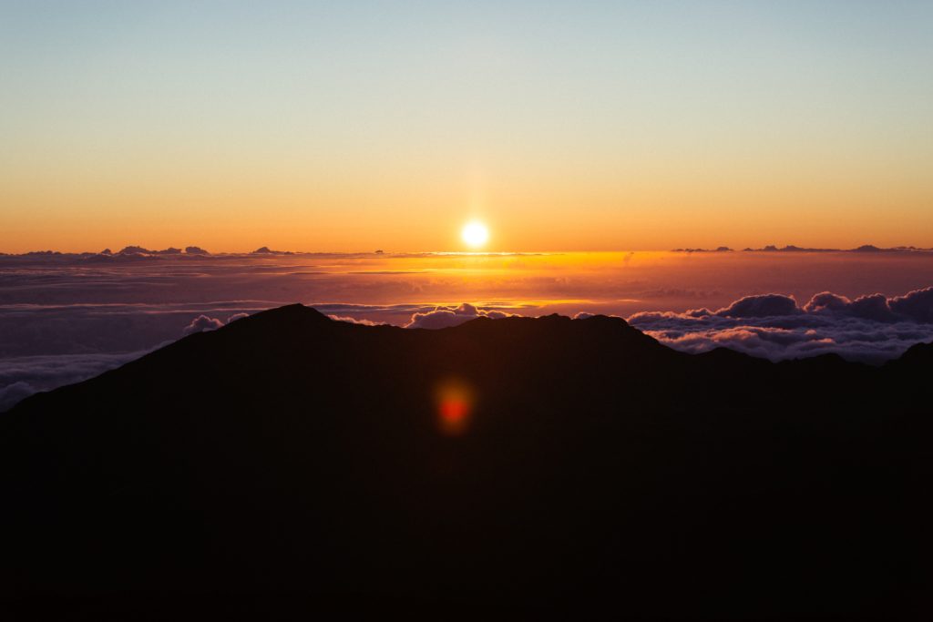 Best 7 day Hawaiian itinerary on Maui -Sunrise on Haleakala Summit 